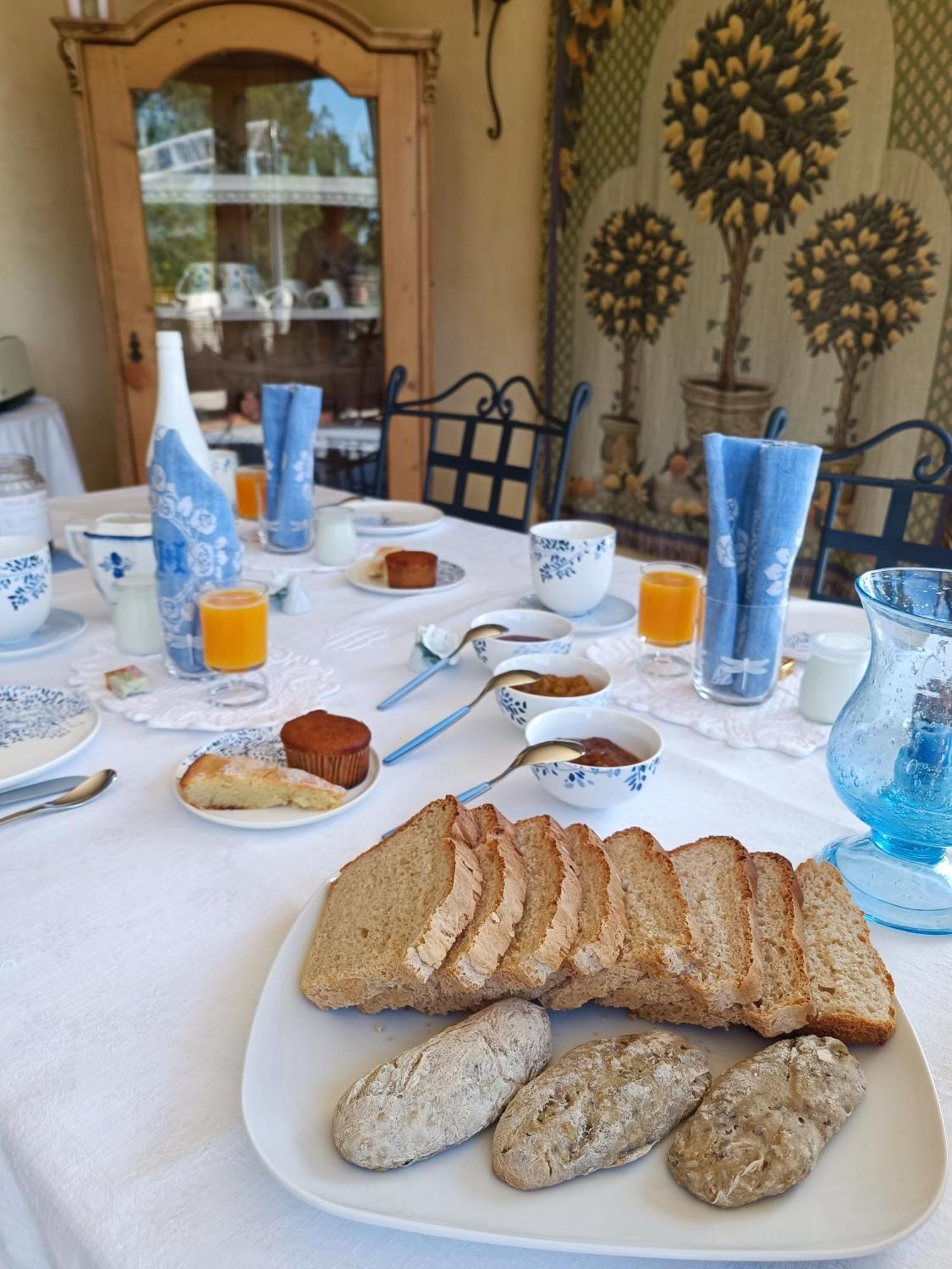 Bed and Breakfast O Tilia D'Azur Roquefort-les-Pins Esterno foto